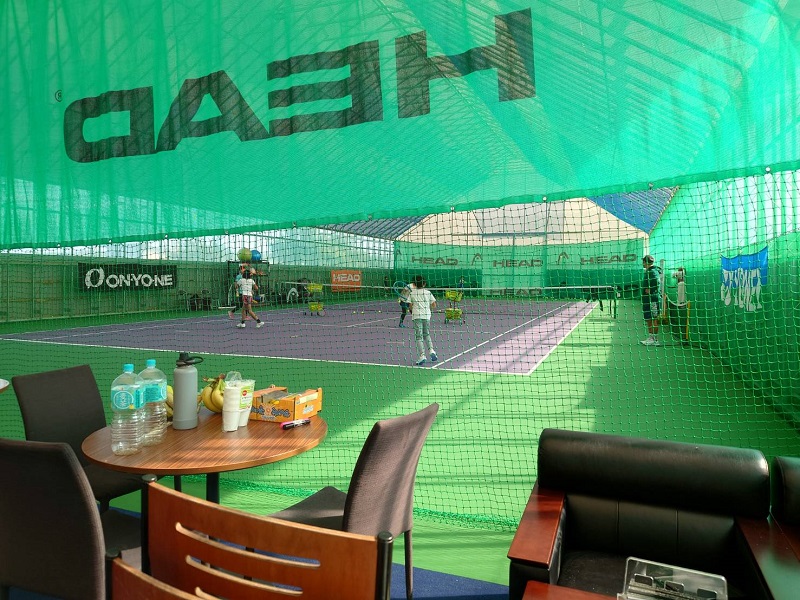 室内テニスコート施工写真